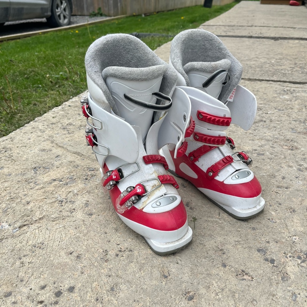Girls Rossignol Ski Boots